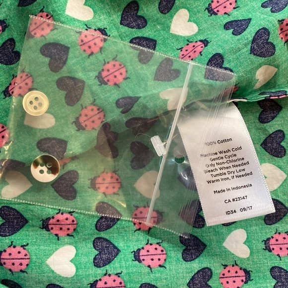 Talbots Hearts & Ladybug Button Down Cotton Shirt Green Pink Navy White Sz SP - Picture 9 of 10